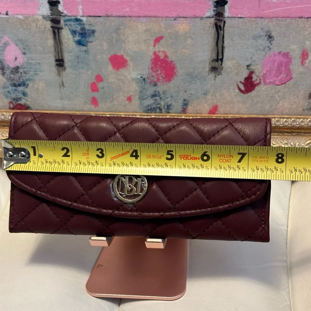 Badgley Mischka Quilted Vegan Leather Card Wallet NWT Burgundy
